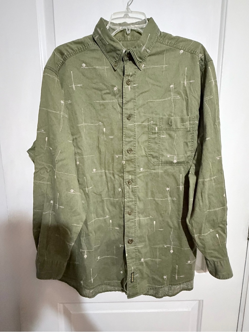 Woolrich Olive Green Button-Up Shirt with White Print fly fishing no size tag